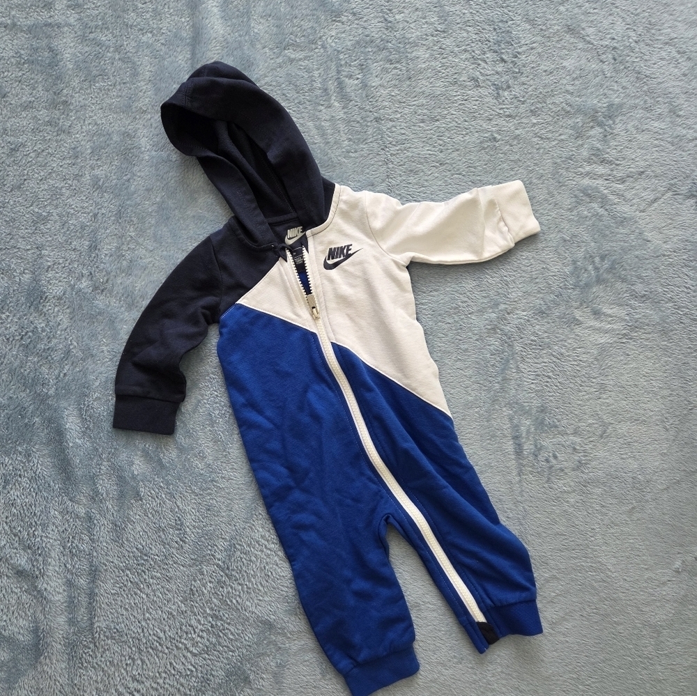 Nike Baby Navy and White Hooded One Piece Size 9 Months